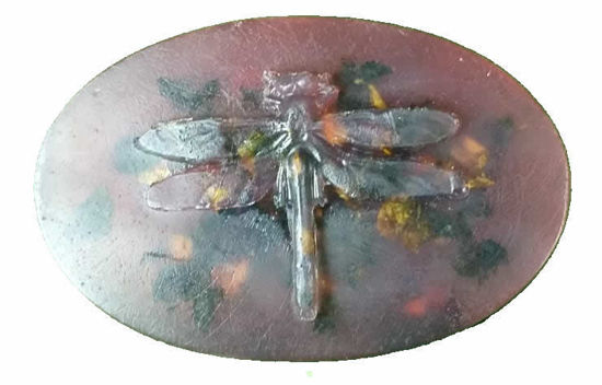 Picture of 80g Oval Dragon Fly - Rose Water (with Rose Petals)